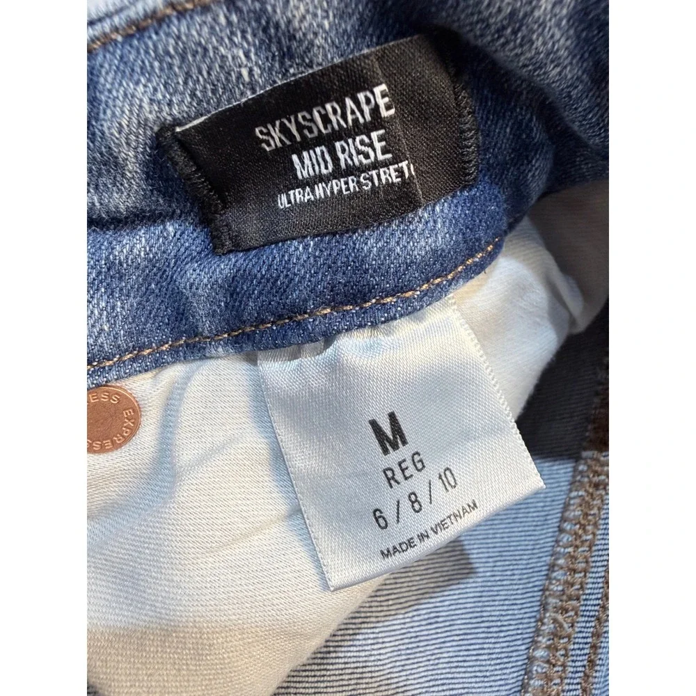 Express Skyscraper Mid Rise Ultra Hyper Stretch Flare Jeans Light Wash - Picture 5 of 7